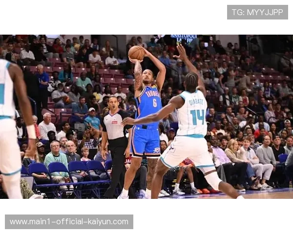 雷霆杰林威廉姆斯内线硬刚表现 多次盖帽补篮守住禁区展现蓝领价值